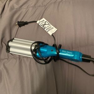 BEDHEAD waver hair accessories